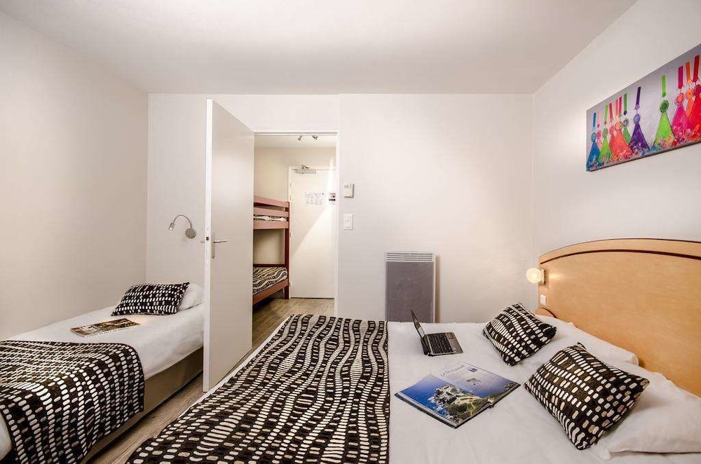 Brit Hotel Le Kerodet 48/65