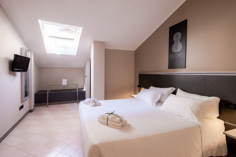 Hotel Duomo 6/19