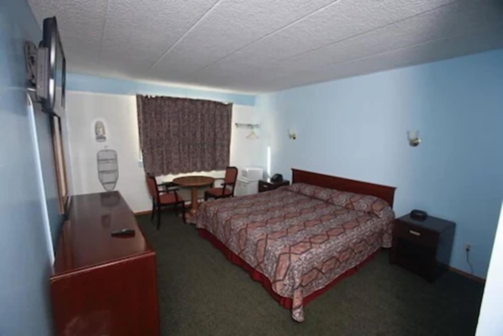 Meadowbrook Motor Lodge 12/16