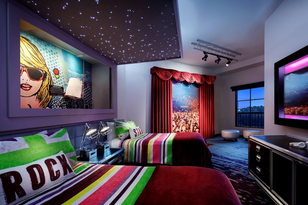 Universal's Hard Rock Hotel 37/69