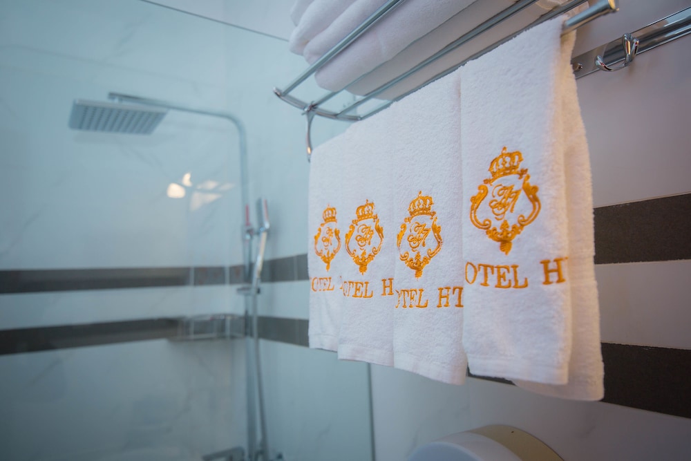 Hong Tung Hotel 23/36