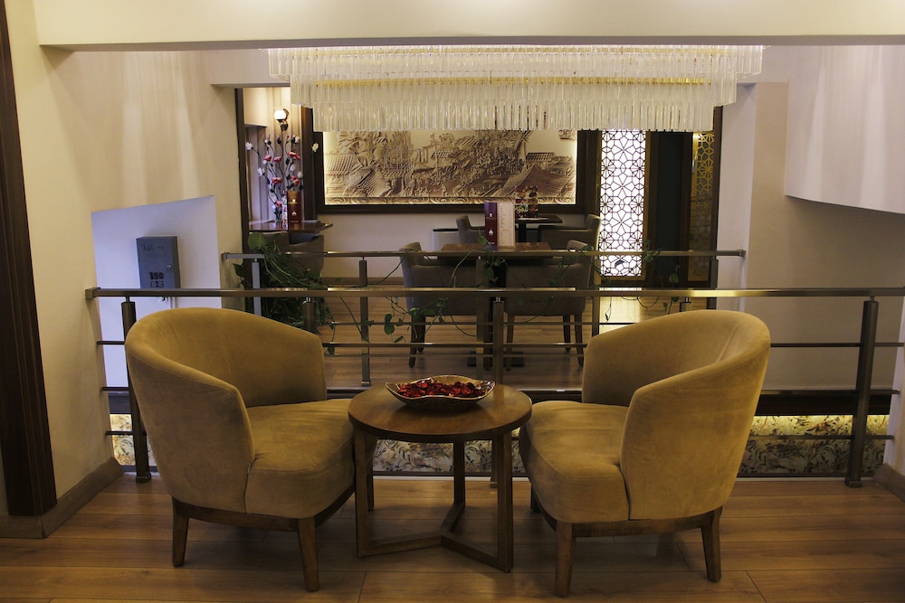 Marmara Place Old City Hotel 52/56