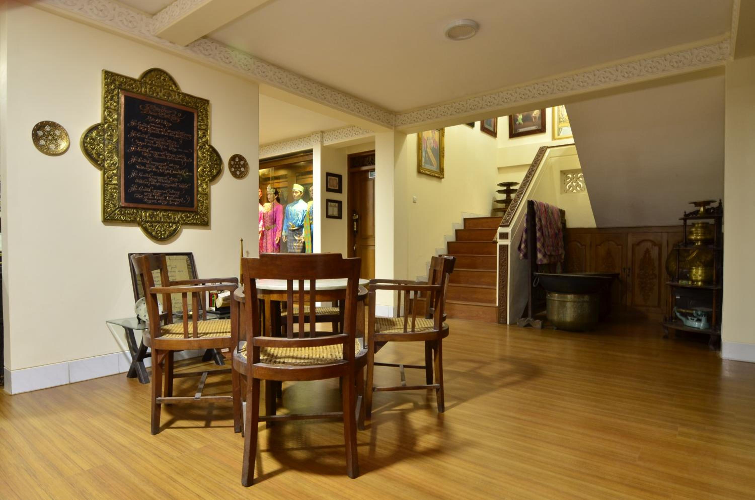 Balai Melayu Hotel 35/48
