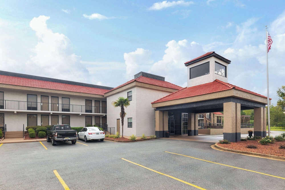 Ramada by Wyndham Bainbridge 29/33