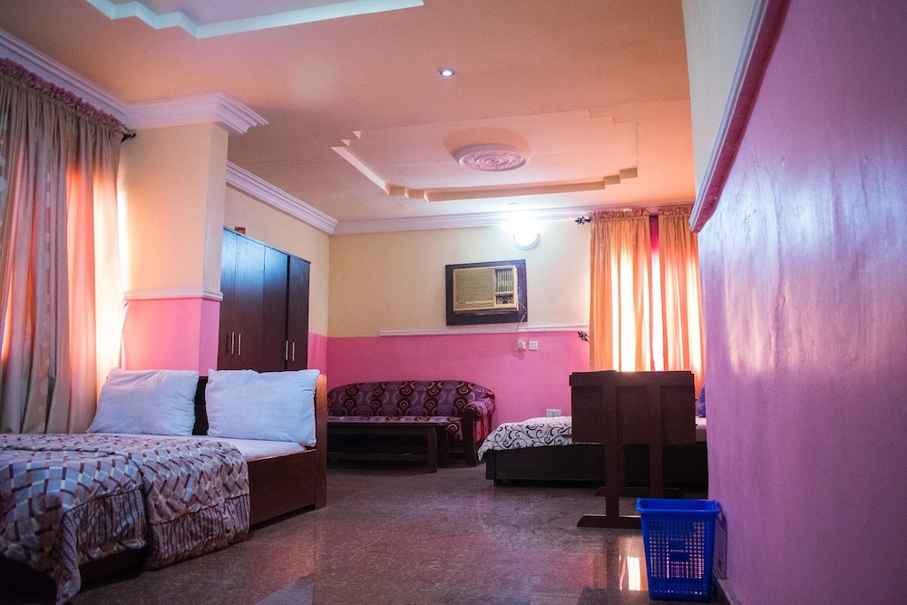 Maria Suites 9/41
