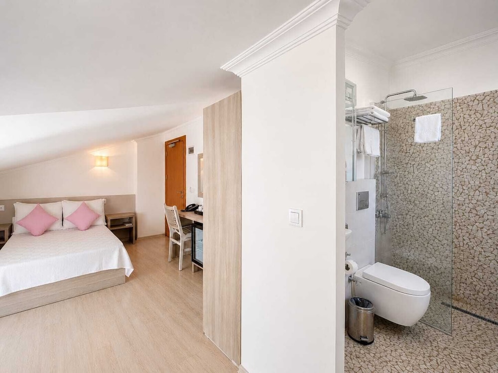 Panoramic, Double Bed, Sea View, Attic 7/8
