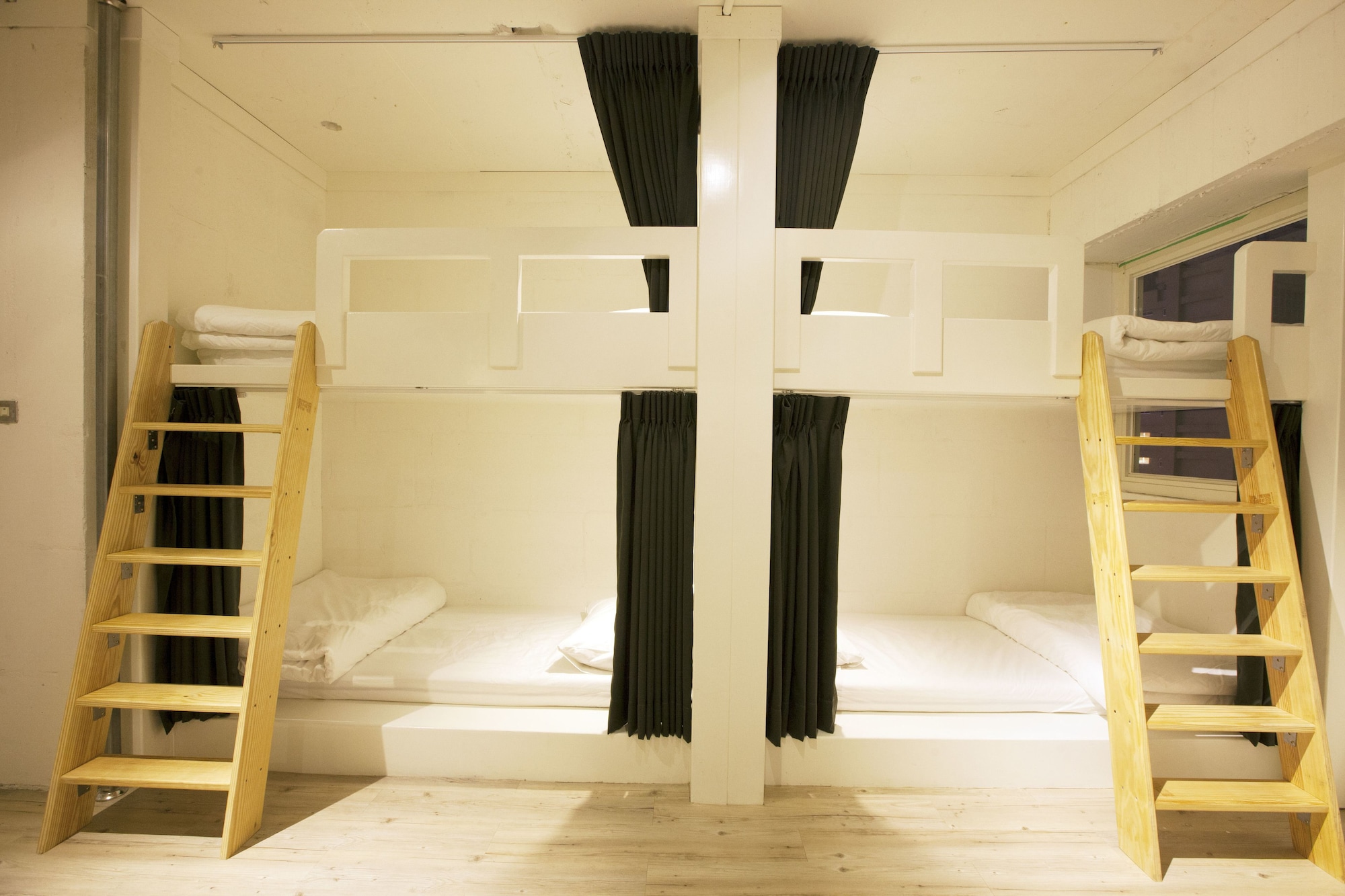 FEMALE DORM, 8 BEDS