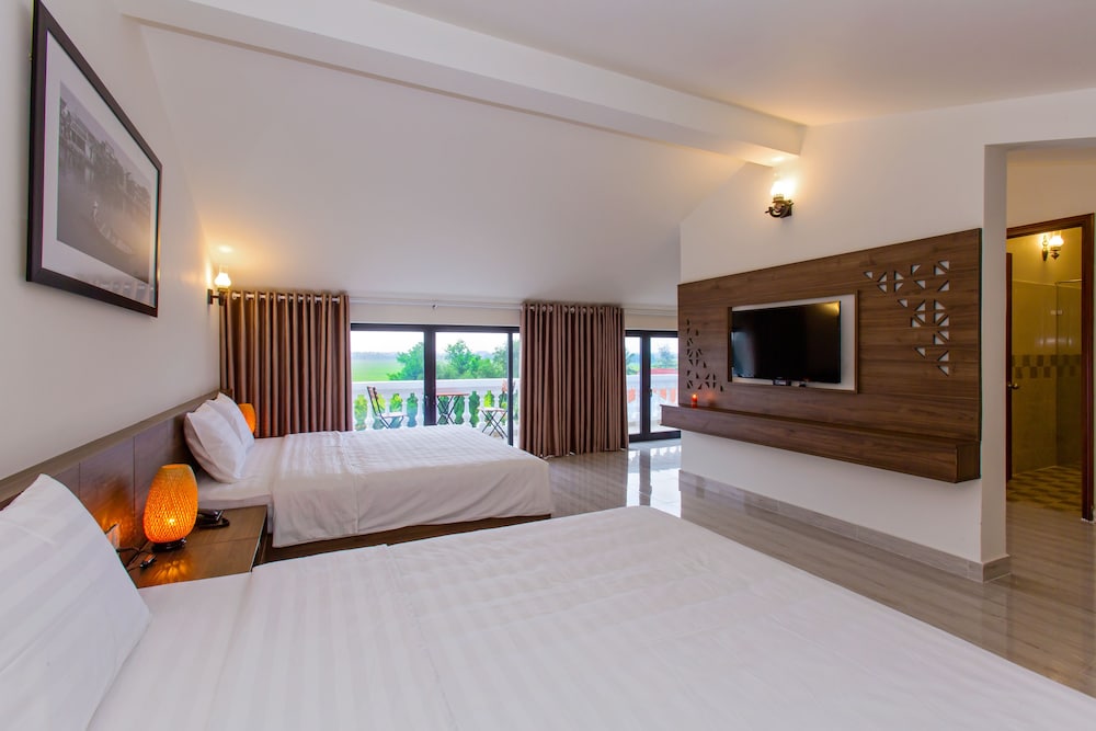 FAMILY SUITE, RICE FIELD, BALCONY