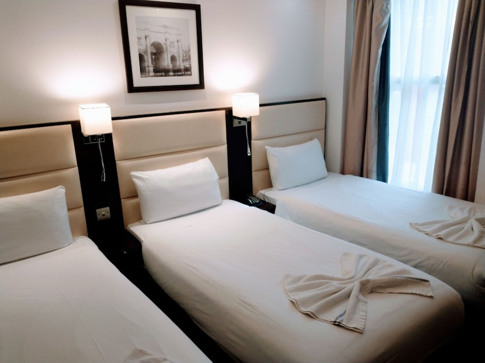 Edward Hotel Paddington 11/65