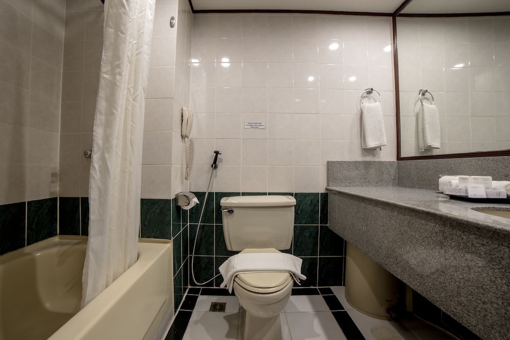 Berjaya Makati Hotel 28/72