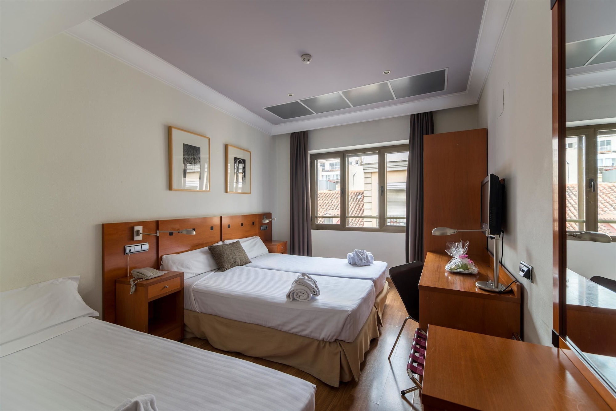 غرفة ثلاثية، Petit Palace Cliper Gran Via 5/10