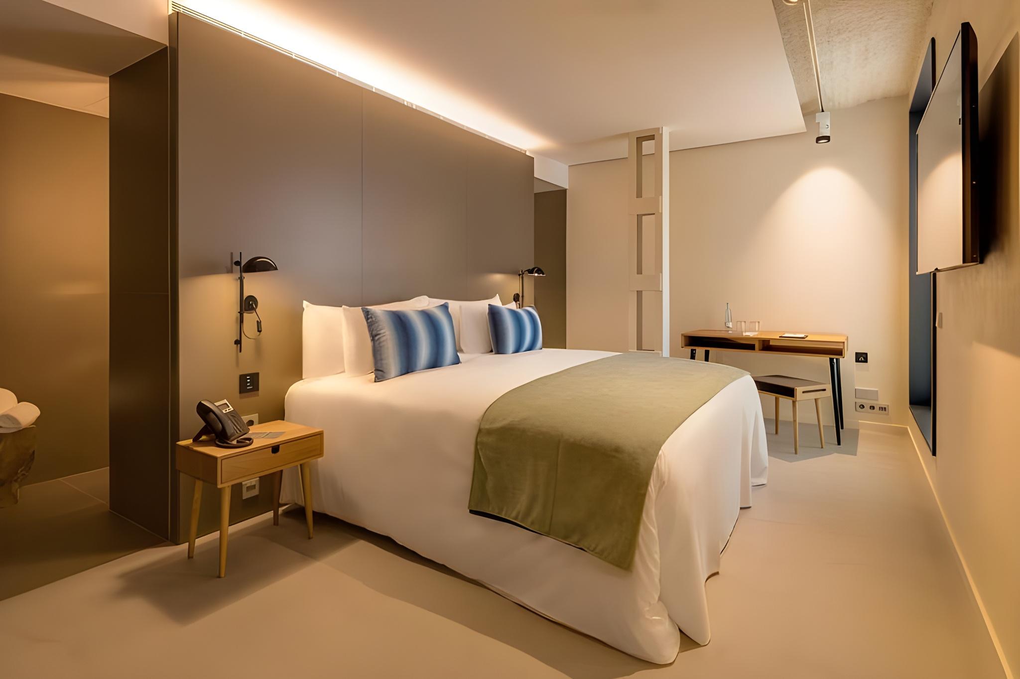 Essential, Double or Twin Bed