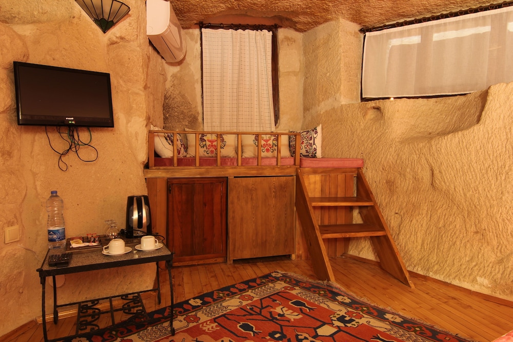 Ascension Cave Suite 27/30