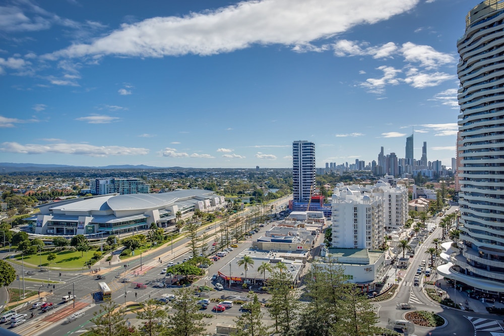 Mantra Broadbeach on the Park 38/70