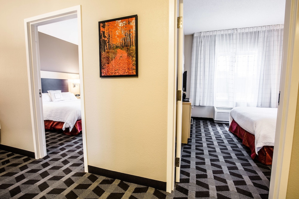 TownePlace Suites Laconia Gilford 16/33