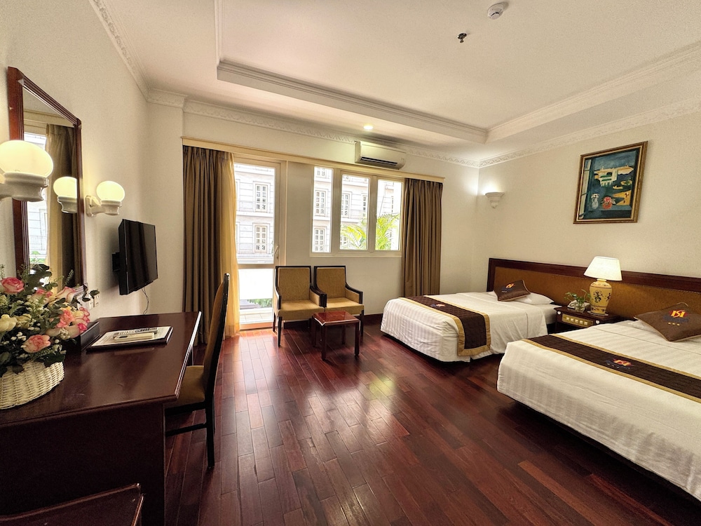 Huong Sen Hotel 9/71
