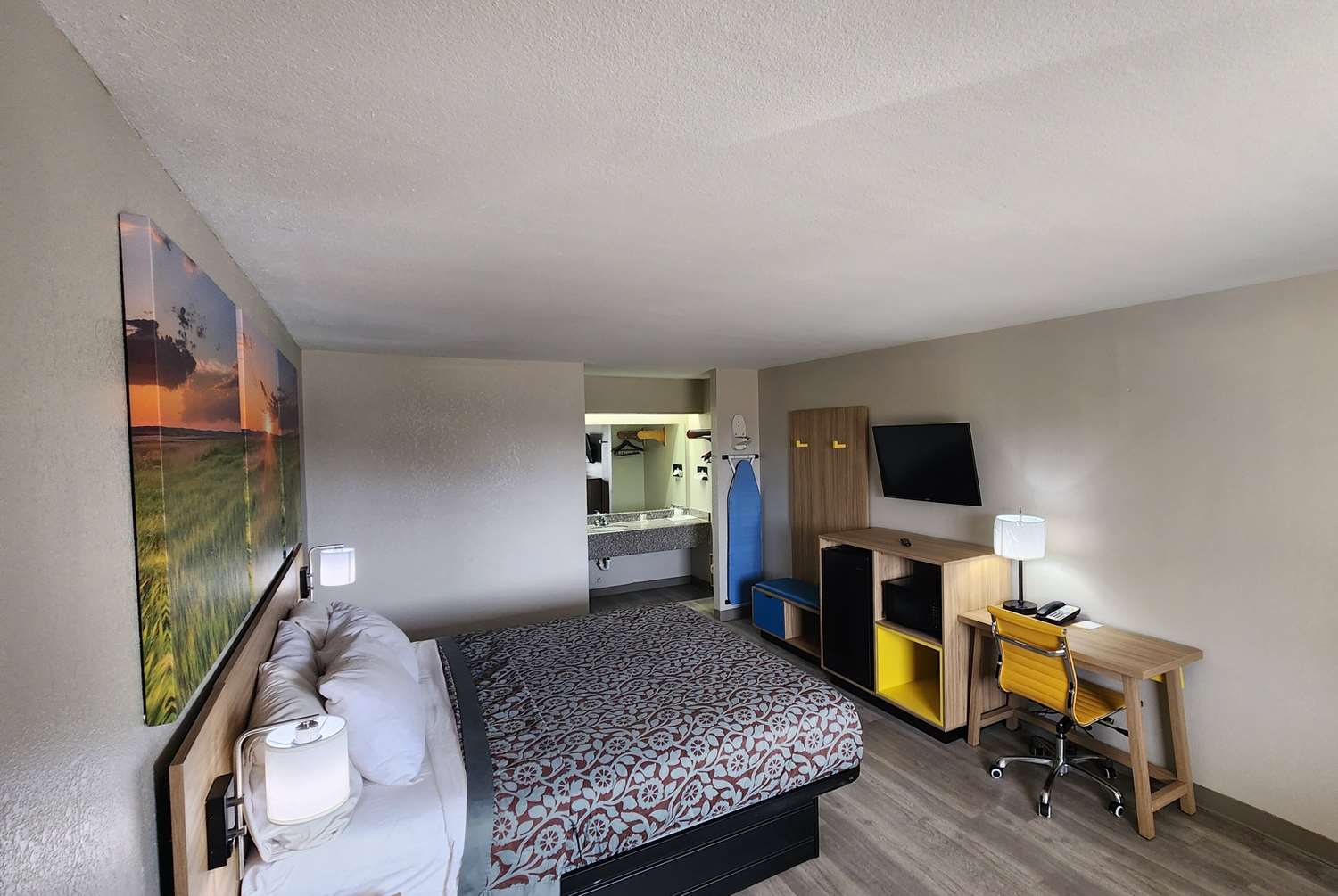 Days Inn by Wyndham San Antonio 8/19