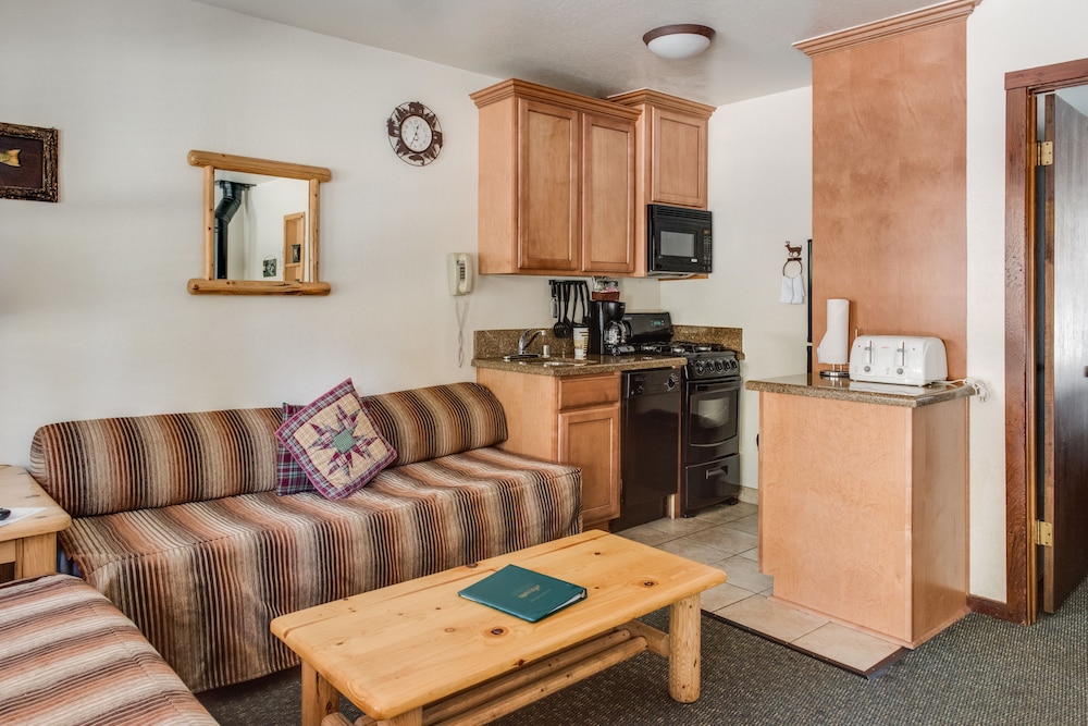 Franciscan Lakeside Lodge 39/73