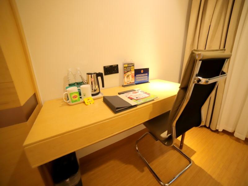 GreenTree Inn Beijing Shunyi District Fuqian West Street Shimen Subway Station Express Hotel 28/34