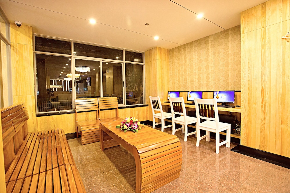 Golden Rain 2 Hotel 84/96