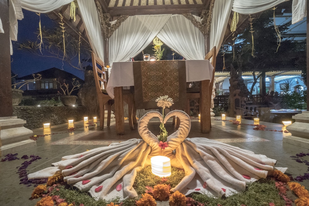 Cendana Resort Spa 16/70