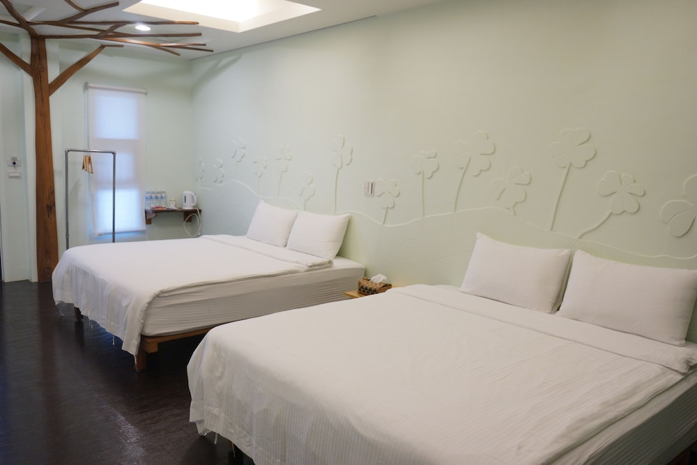Artisan Hostel B&B 6/41