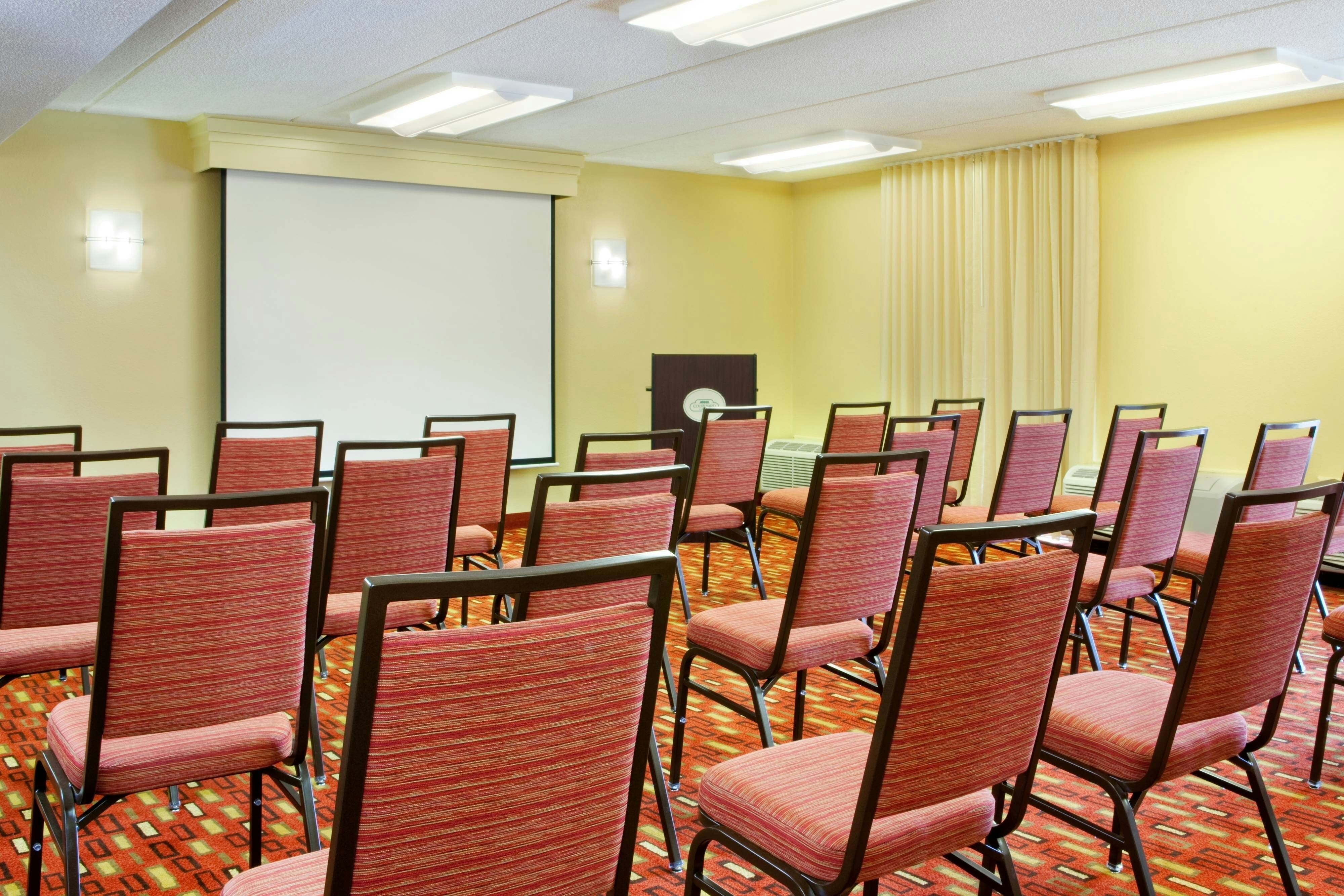 Courtyard By Marriott Columbus 57/71