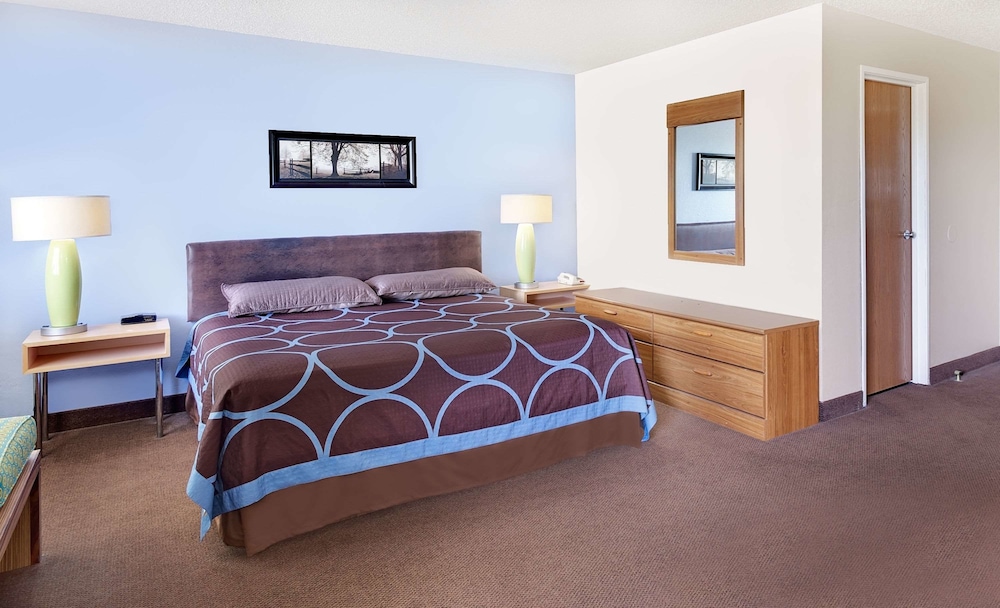 Super 8 by Wyndham Newburgh/West Point Near Stewart Airport 11/25