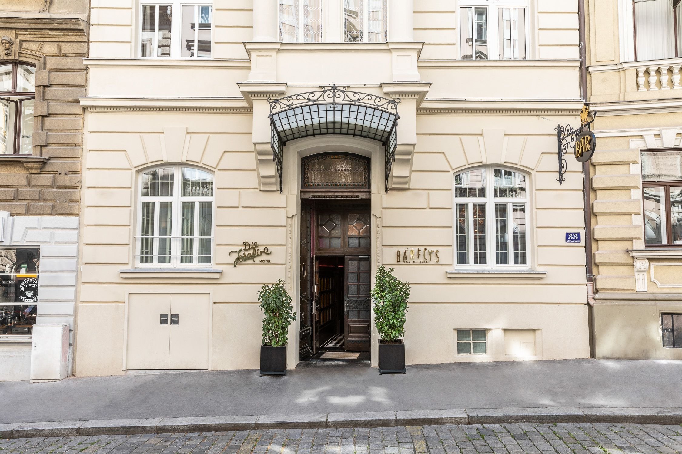 Hotel Josefine 2/14