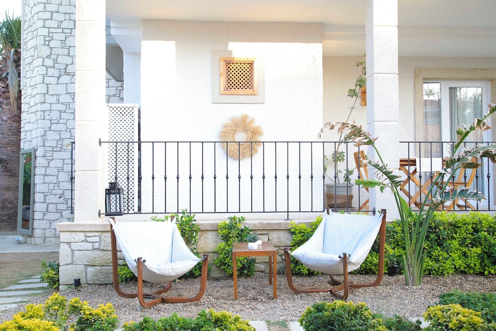 Alacati Londia Hotel 16/27