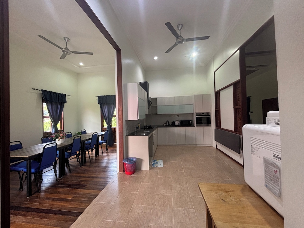 Padimas Village Inn 30/47