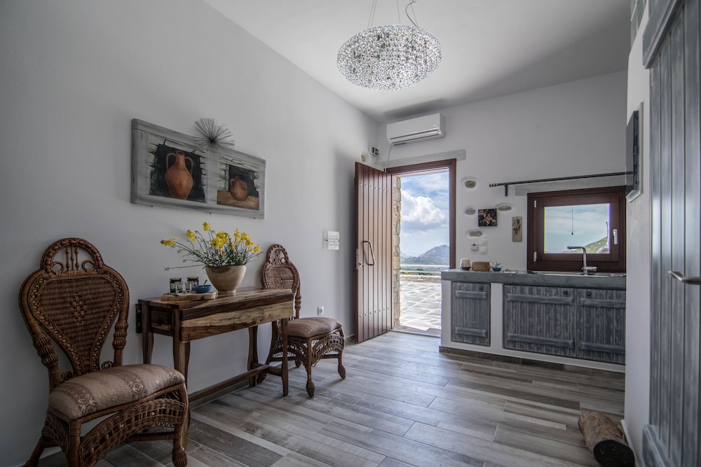 Elaiolithos Luxury Retreat Naxos 17/24