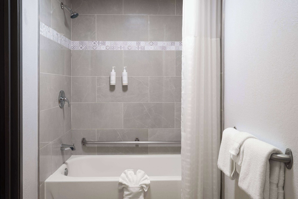 Days Inn by Wyndham Columbus/Worthington 42/43