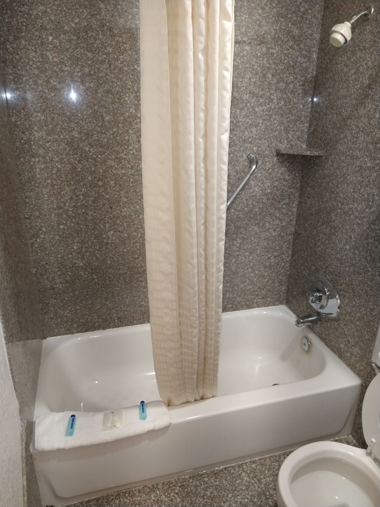 Ocotillo Apartments & Hotel 36/40