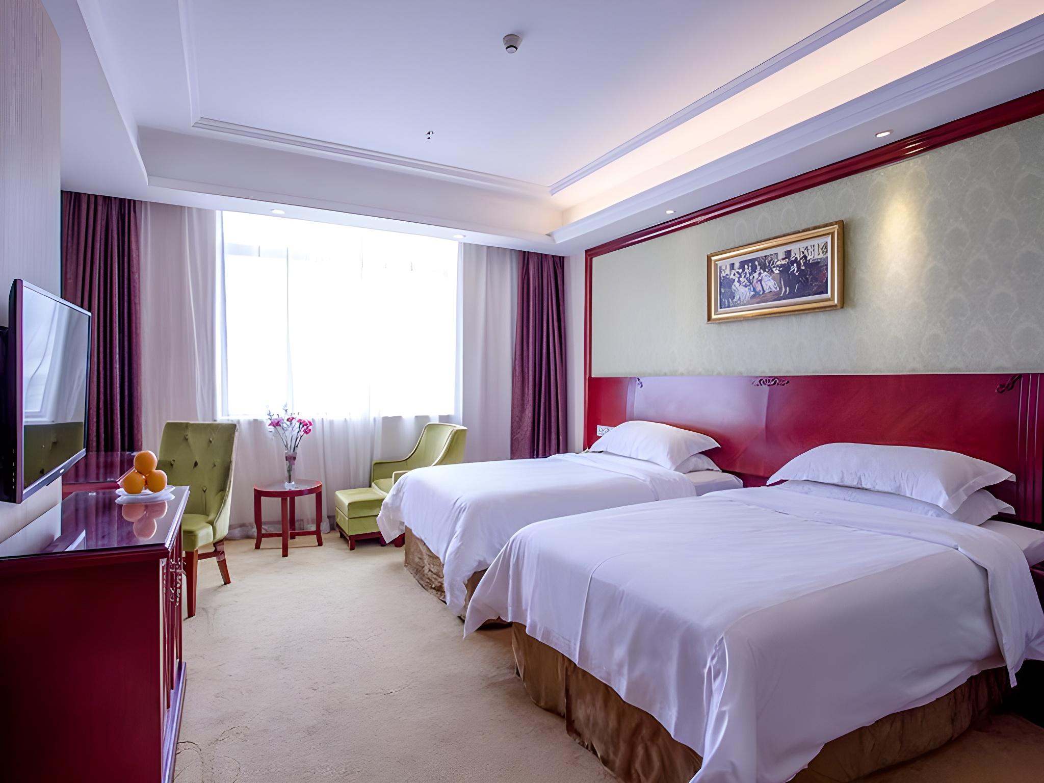 DELUXE, TWIN BEDS