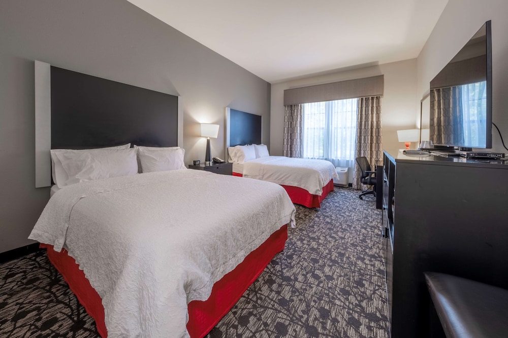 Hampton Inn And Suites Dupont 11/46