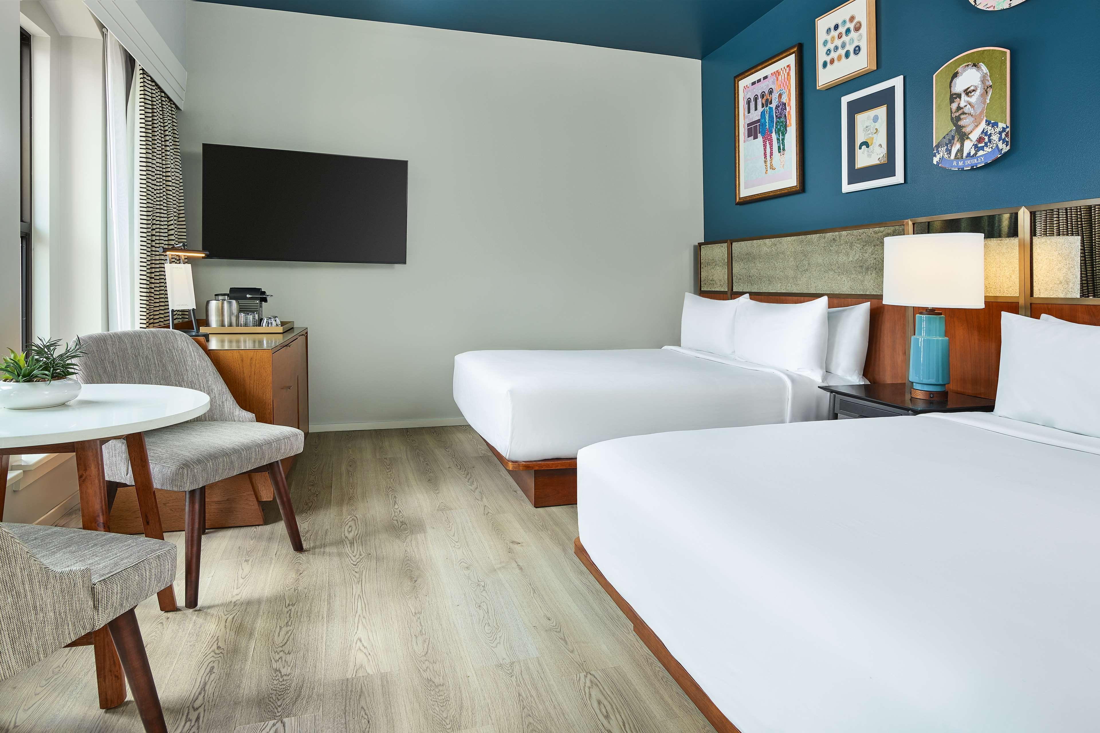 GUEST ROOM, DELUXE, 2 QUEEN BEDS