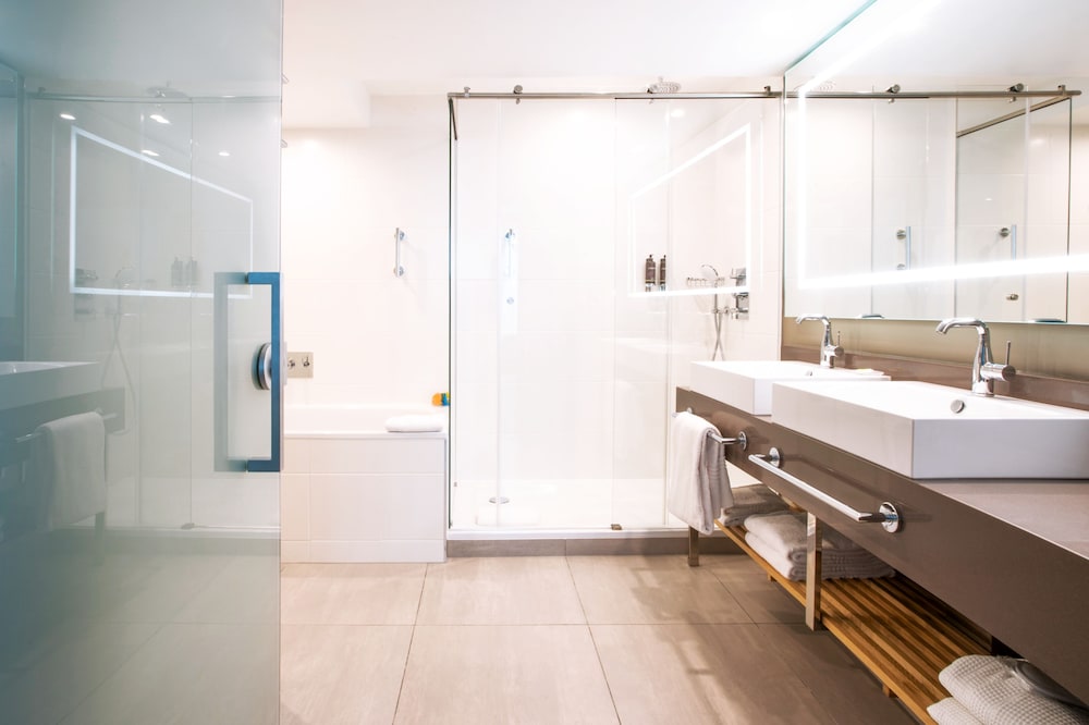 Courtyard by Marriott Paris Porte de Versailles 4/34