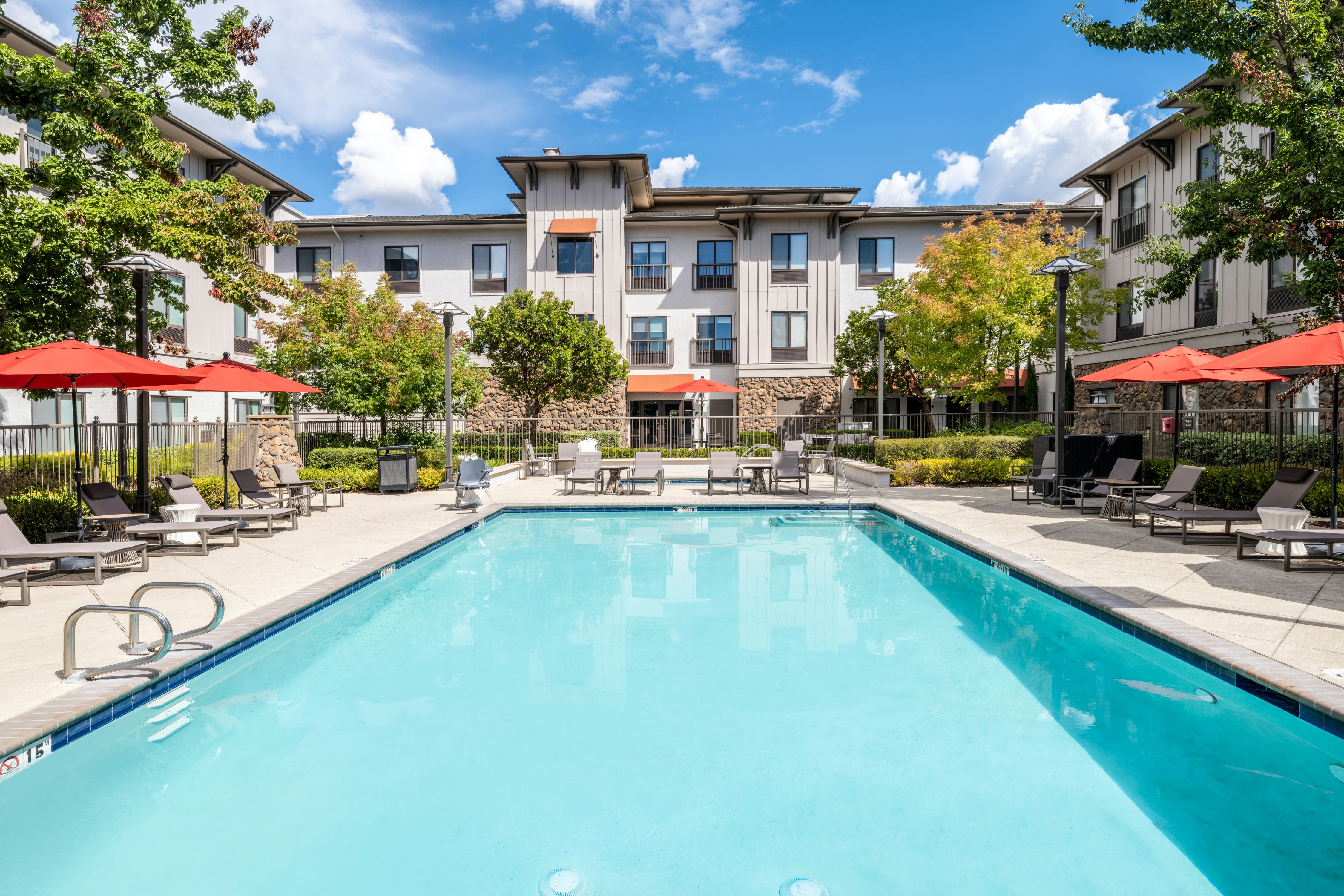 Hampton Inn & Suites Windsor - Sonoma Wine Country 38/40
