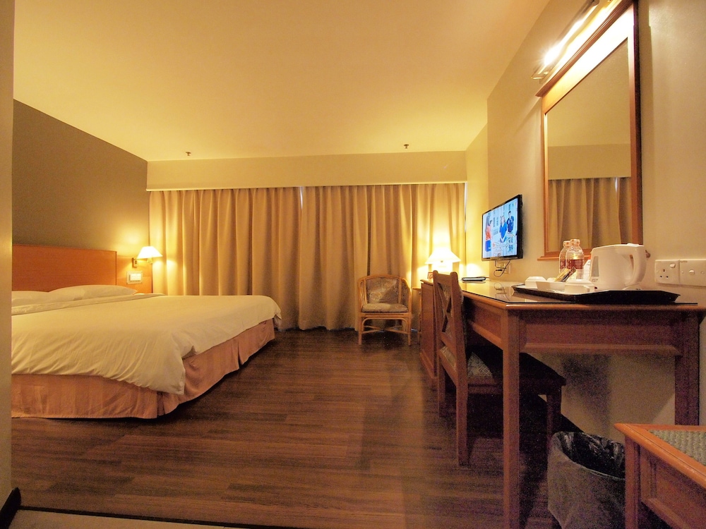Premier Hotel 11/28
