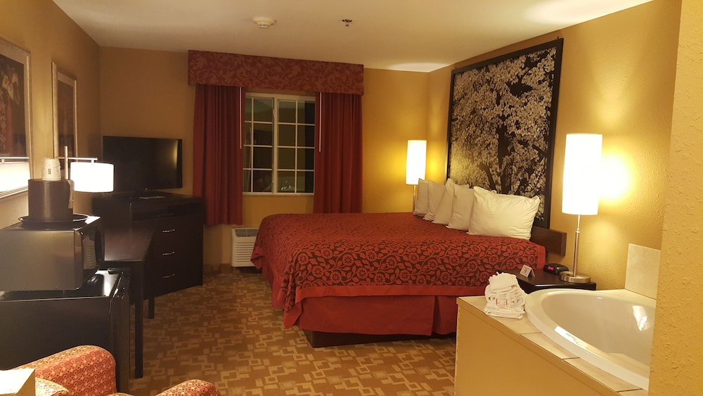 Days Inn by Wyndham Central City 10/15