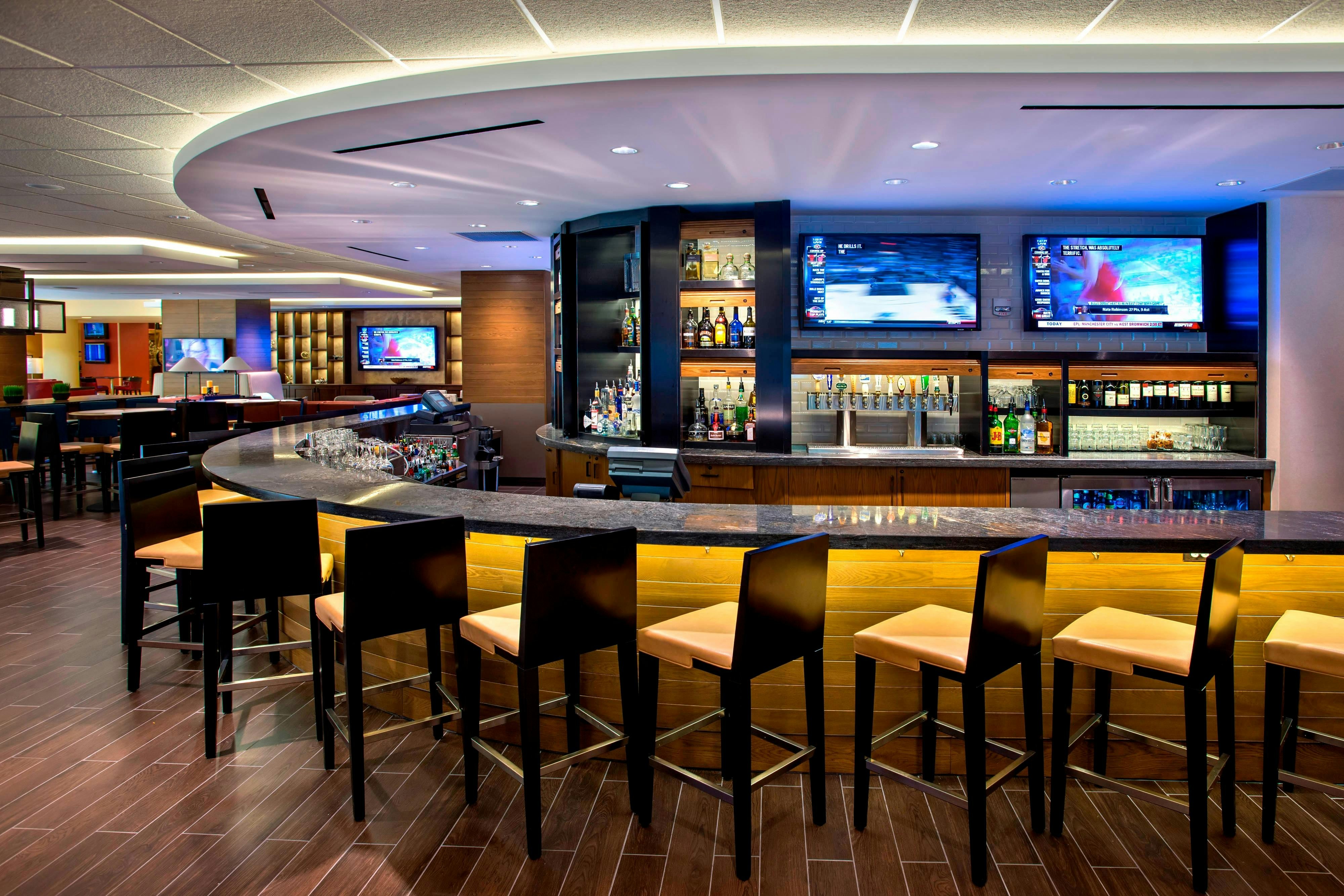 Newark Liberty International Airport Marriott 21/45