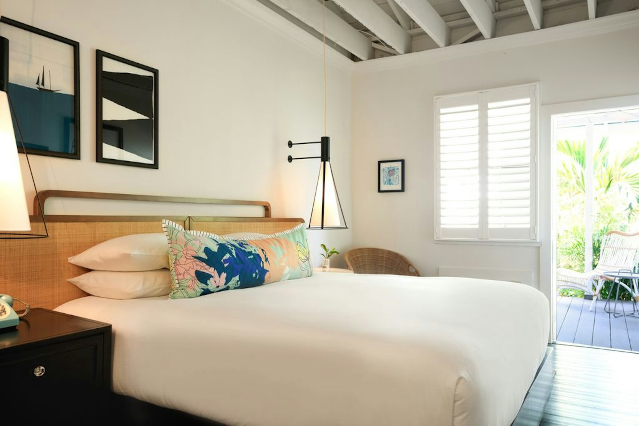 ROOM, KING BED