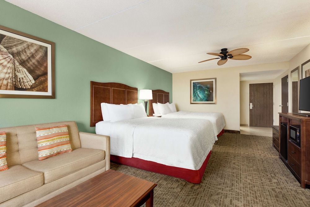 Standard, 2 Queen Beds, Ocean Front, Sofa