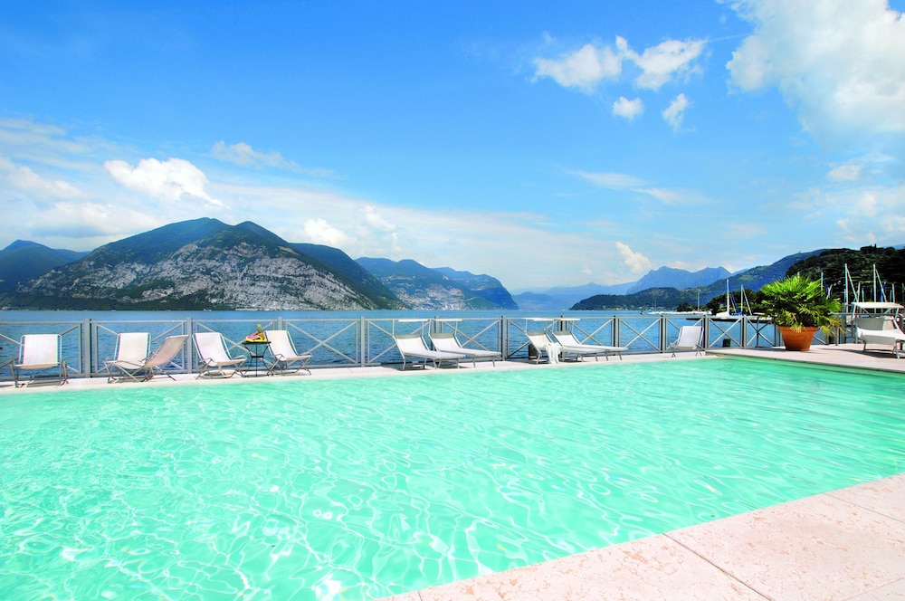 HOTEL ARABA FENICE 41/47