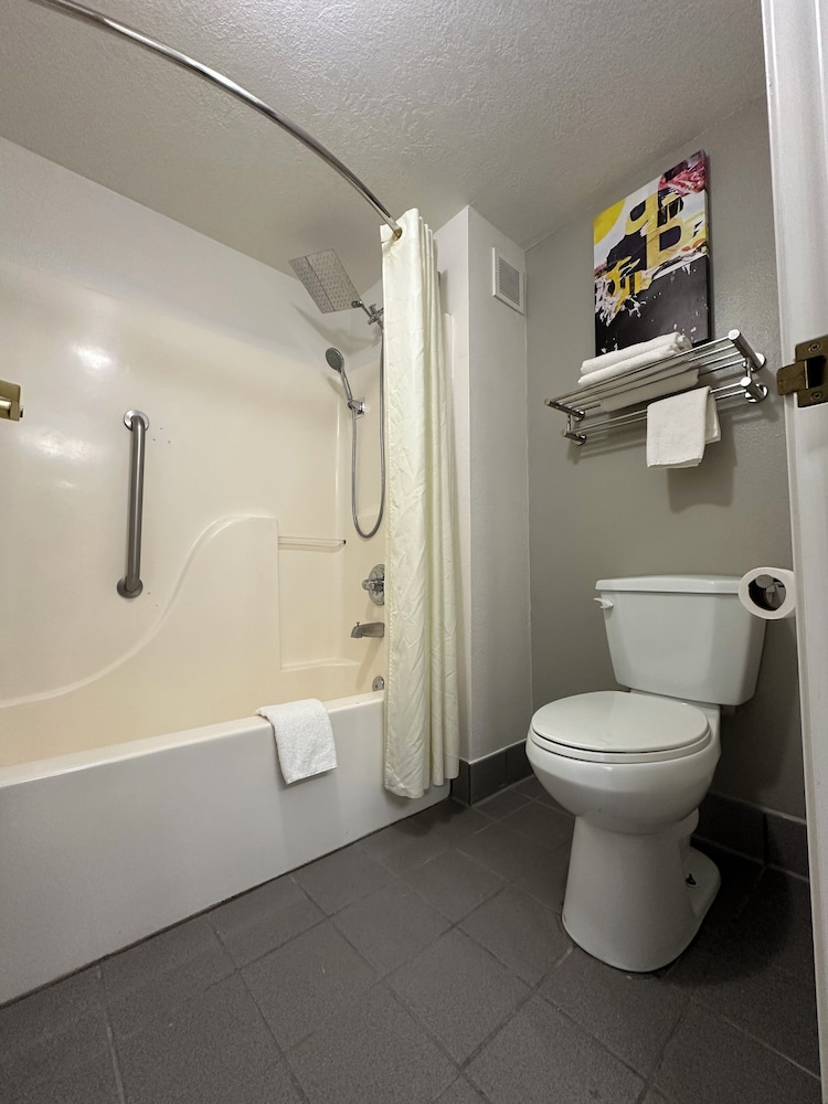 Quality Inn Carlin 57/58