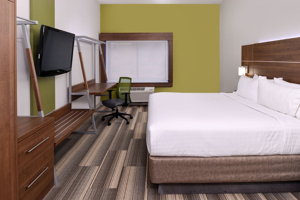 Holiday Inn Express Suites Raleigh Ne Medical Ctr Area 27/74