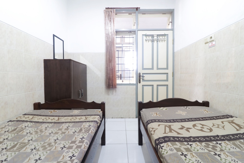 Hotel Omah Ampel Syariah by ZUZU 24/32