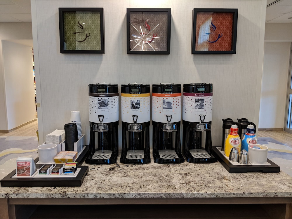 Hampton Inn & Suites Rocky Hill-Hartford South Ct 34/39