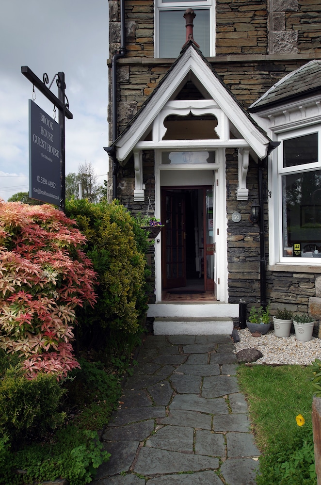 Brook House 27/32